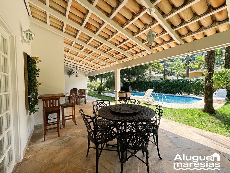 Casa con piscina privada a 150m de la playa de Pauba