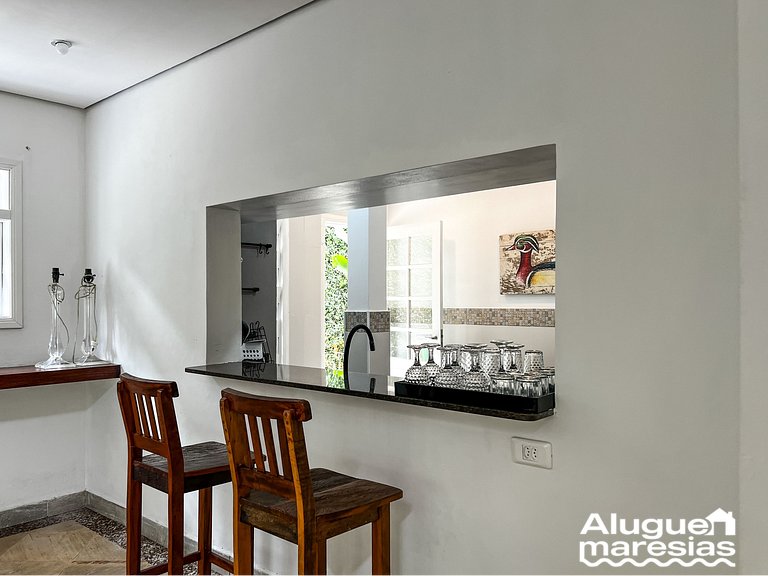 House with Private Pool 150m from Pauba Beach