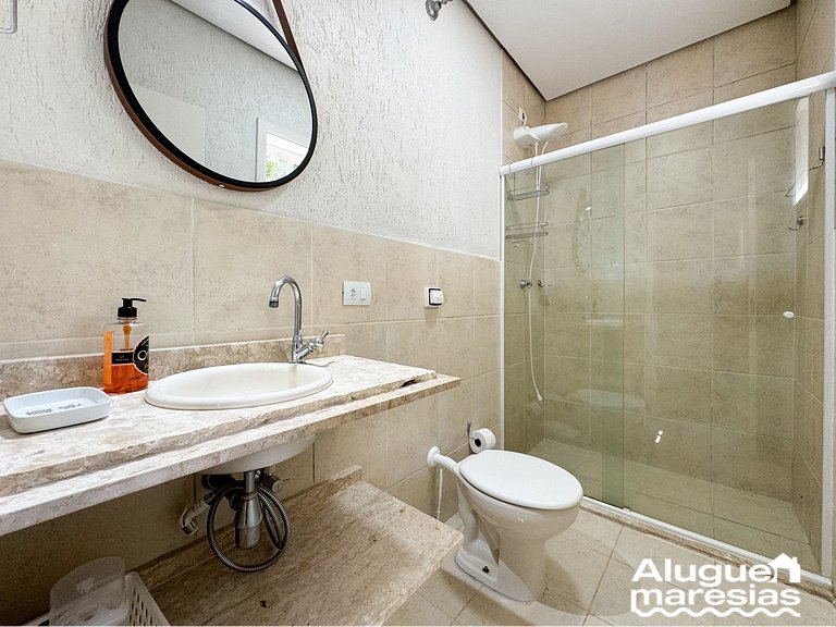 House with Private Pool 150m from Pauba Beach
