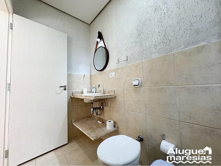 House with Private Pool 150m from Pauba Beach