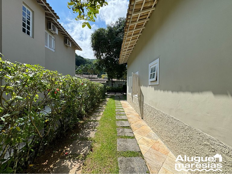 House with Private Pool 150m from Pauba Beach