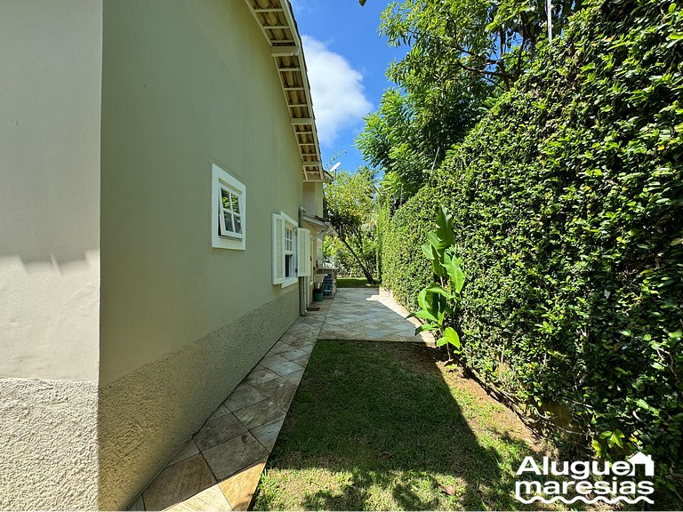House with Private Pool 150m from Pauba Beach