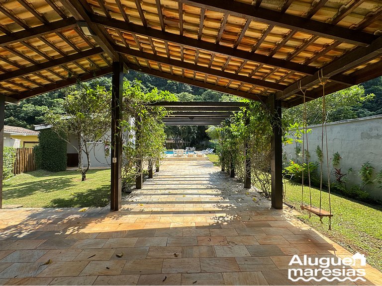 House with Private Pool 150m from Pauba Beach