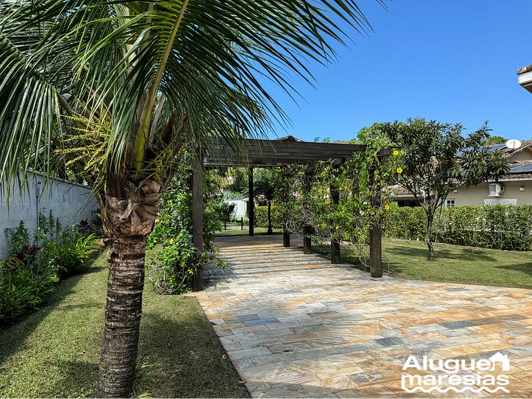 House with Private Pool 150m from Pauba Beach