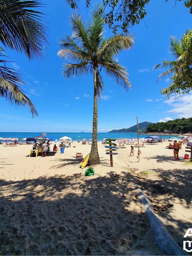 House with Private Pool 150m from Pauba Beach