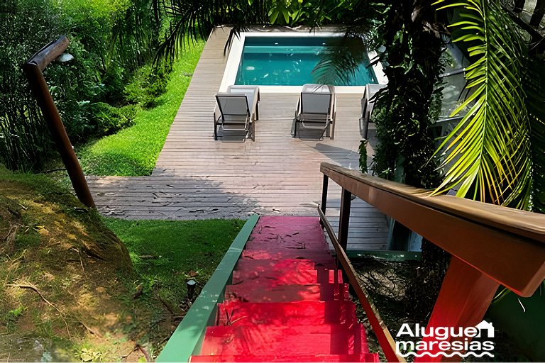 Piscina privada, 3 suites con aire acondicionado.