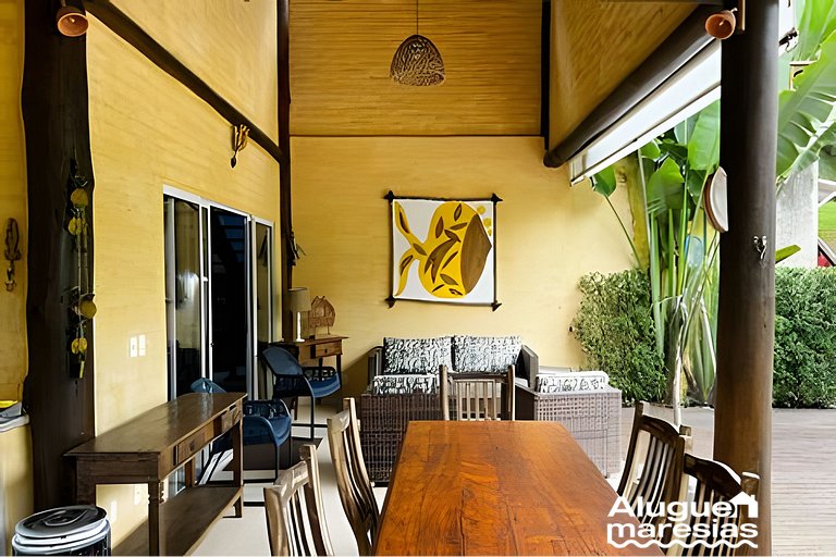 Piscina privada, 3 suites con aire acondicionado.