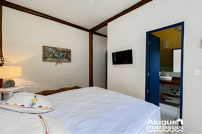 Piscina privada, 3 suites con aire acondicionado.