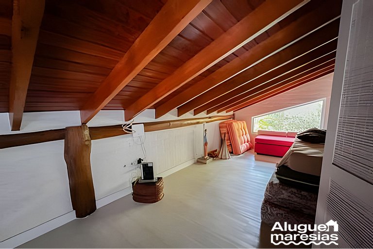 Piscina privada, 3 suites con aire acondicionado.