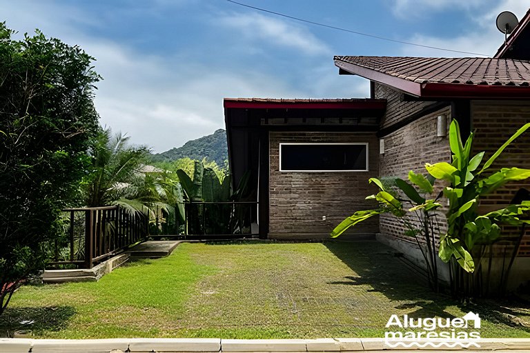 Piscina privada, 3 suites con aire acondicionado.