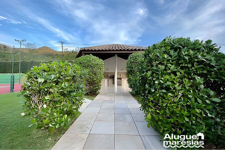 Piscina privada, 3 suites con aire acondicionado.