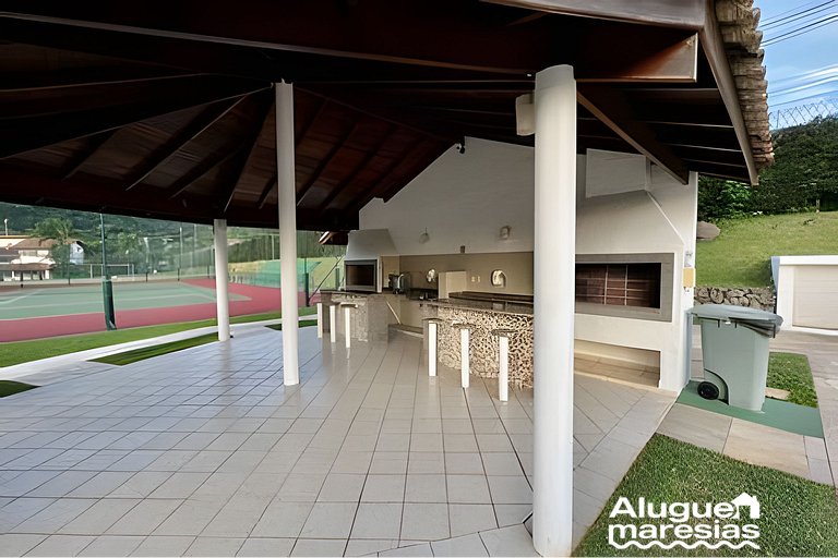 Piscina privada, 3 suites con aire acondicionado.