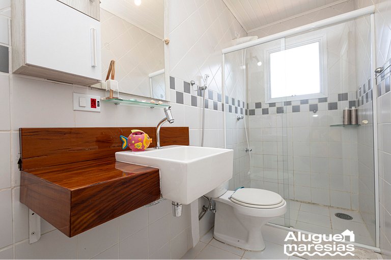 Charming and Modern House - Prime Location