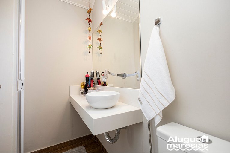 Charming and Modern House - Prime Location