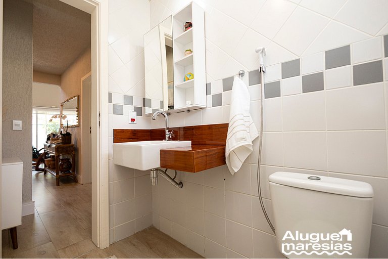 Charming and Modern House - Prime Location