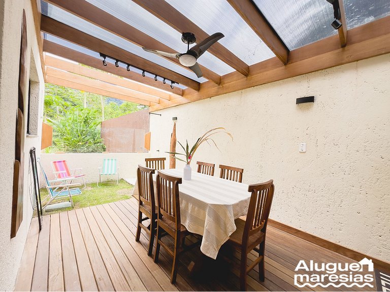 Swimming pool | Air conditioning | Bed linen