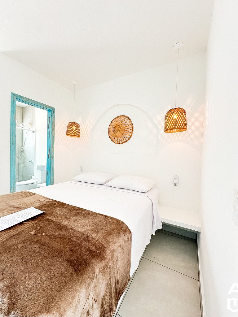 Studio with Bed Linen and Bath