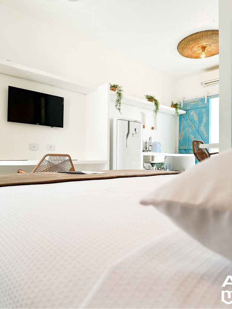 Studio with Bed Linen and Bath