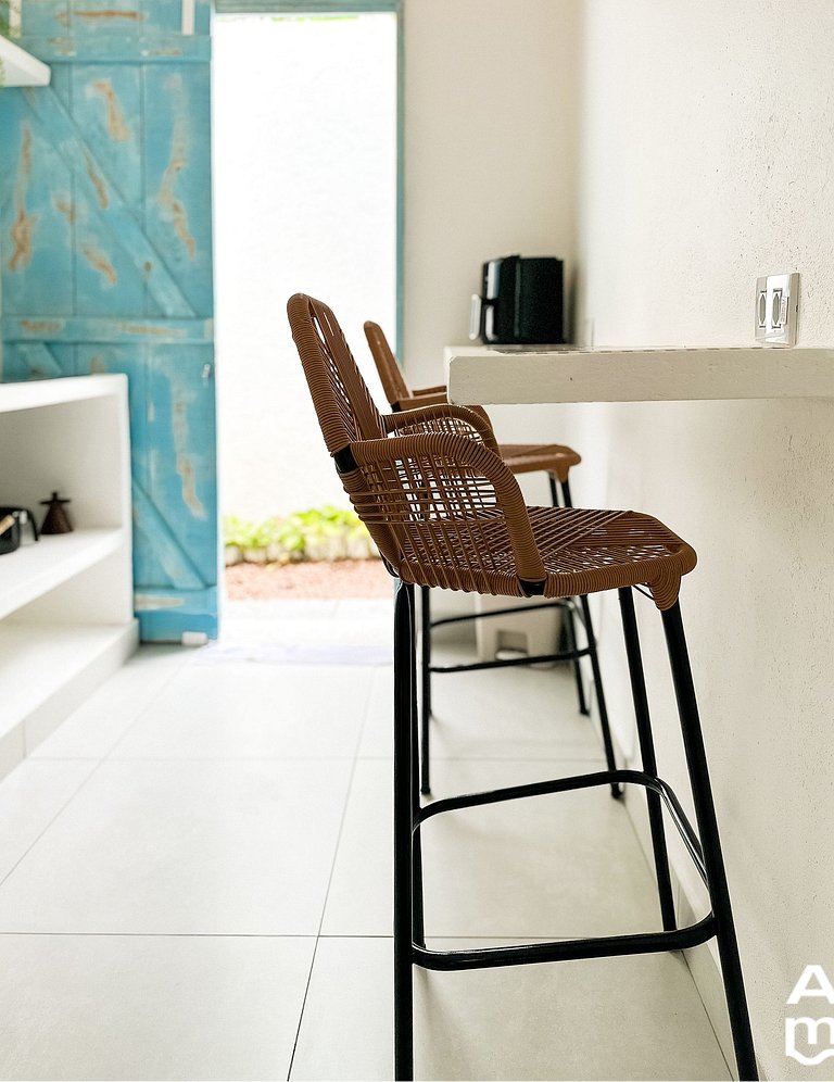 Studio com Roupa de Cama e Banho