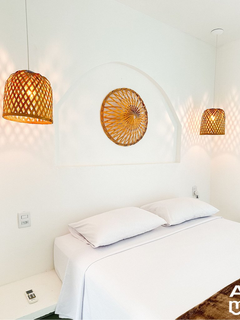 Studio with Bed Linen and Bath