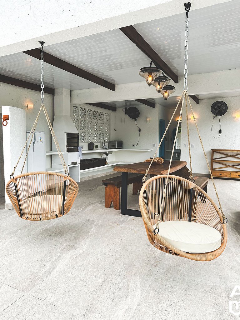 Studio with Bed Linen and Bath