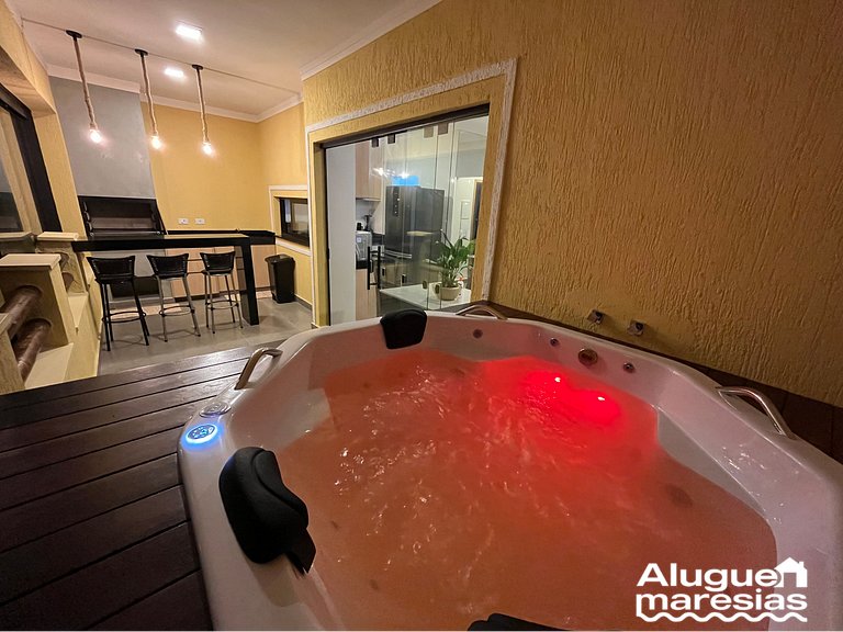 Jacuzzi con sales de baño a 300m de la playa