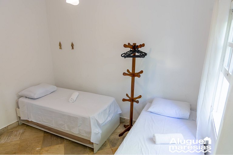 House with Private Pool 100m from the Beach