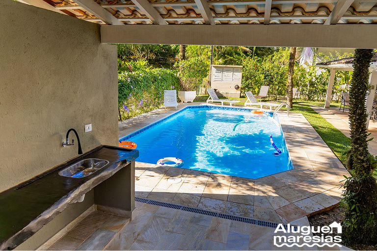 Casa com Piscina Privativa a 150m da Praia de Pauba