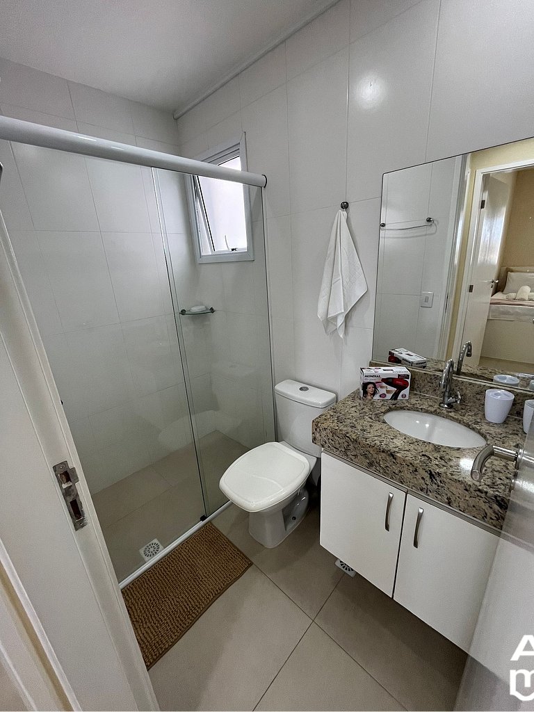 A 250m del mar, piscina y ropa de cama.