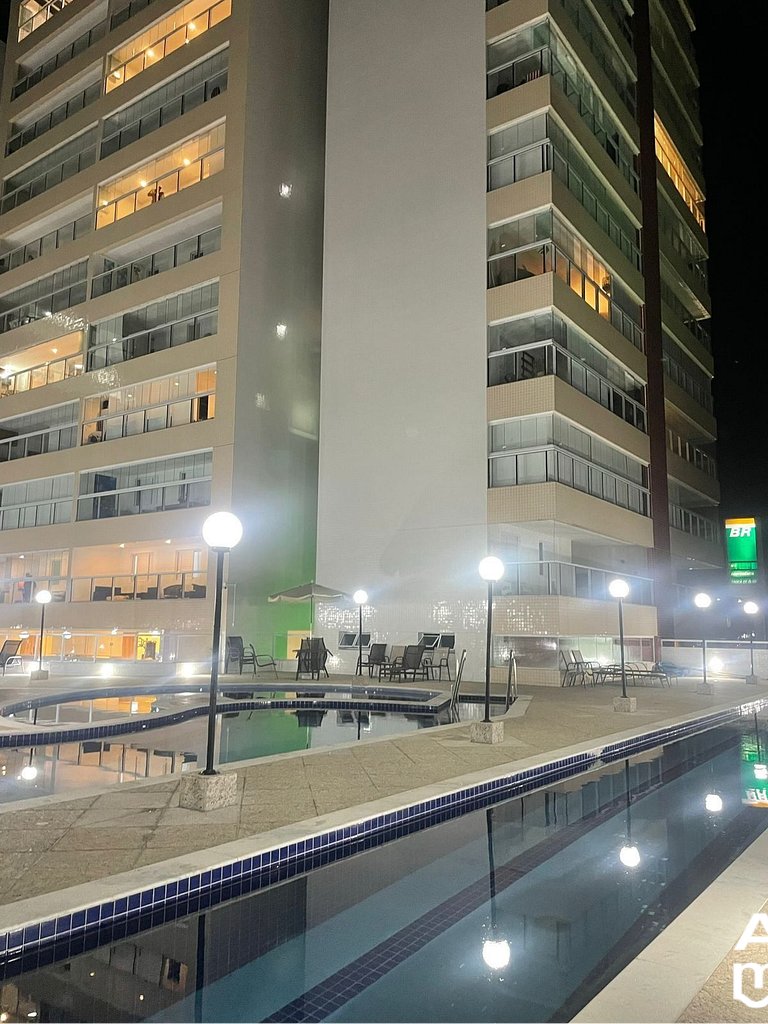 A 250m del mar, piscina y ropa de cama.