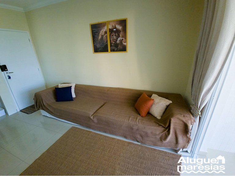 250m from the sea, swimming pool and bed linen