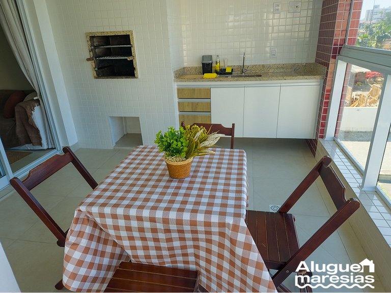 250m from the sea, swimming pool and bed linen