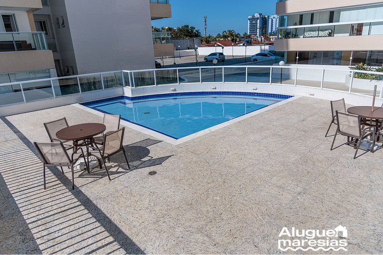 A 250m del mar, piscina y ropa de cama.