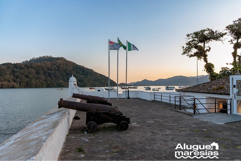 Apto Moderno c/ Piscina, Ar e Varanda Gourmet