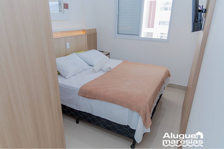 250m do mar, Piscina e Roupas de Cama