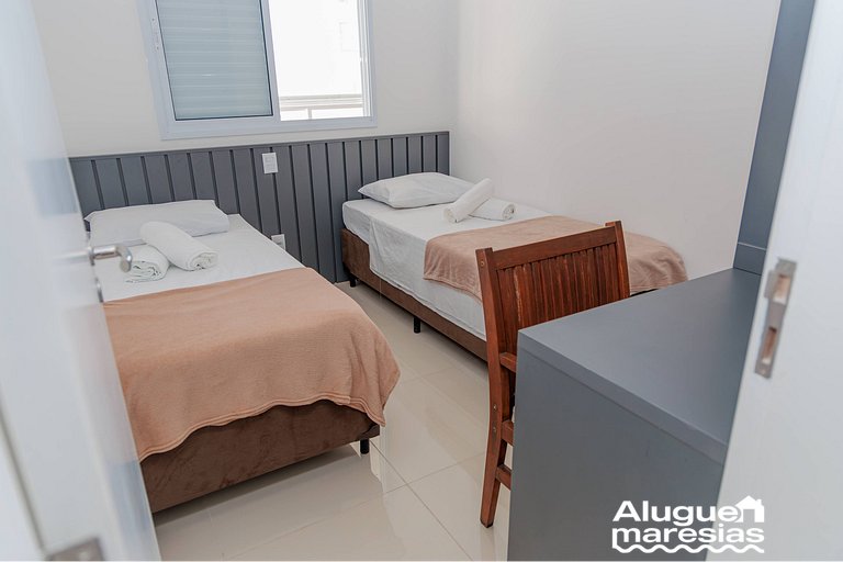 250m do mar, Piscina e Roupas de Cama